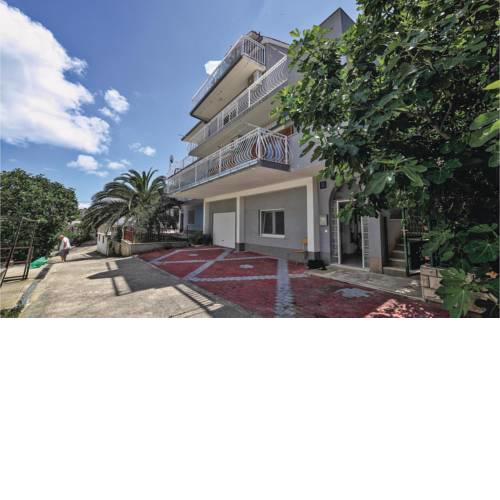 0-Bedroom Apartment in Mastrinka