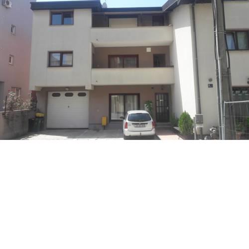 12 podbrežje br 2 Apartman Beki