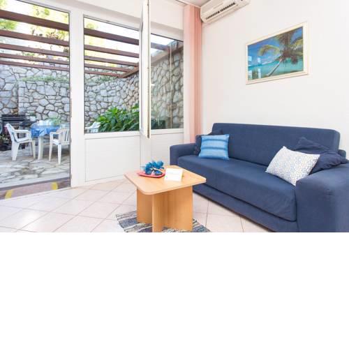 2-Bedroom apartment 300m from beach in Punat