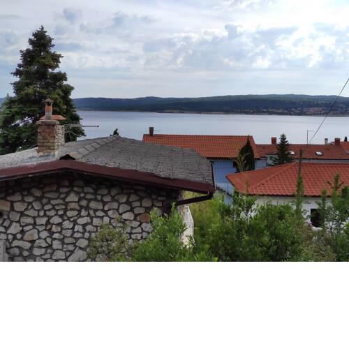 2 minutes from the beach