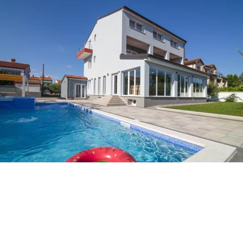 9 bedroom villa in Medulin