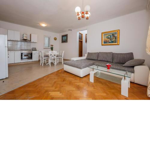 A1 - apt w the sea view two terraces and garden