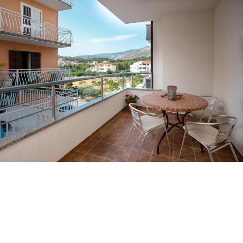 A1 - modern apartment with balcony near the beach