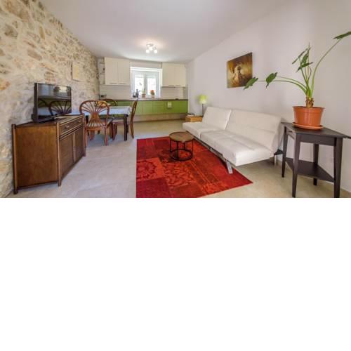 Alex Apartments