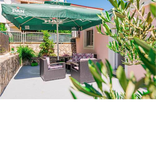 Amazing apartment in Brodarica with WiFi and 1 Bedrooms
