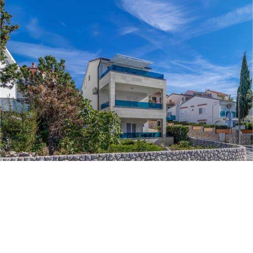 Amazing apartment in Dramalj with 2 Bedrooms