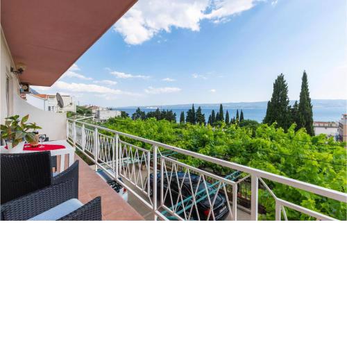 Amazing apartment in Duce with 2 Bedrooms