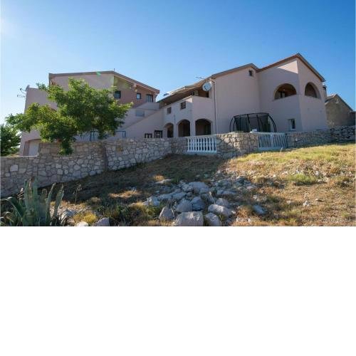 Amazing apartment in Razanac with WiFi and 2 Bedrooms