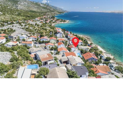 Amazing apartment in Ribarica with 2 Bedrooms