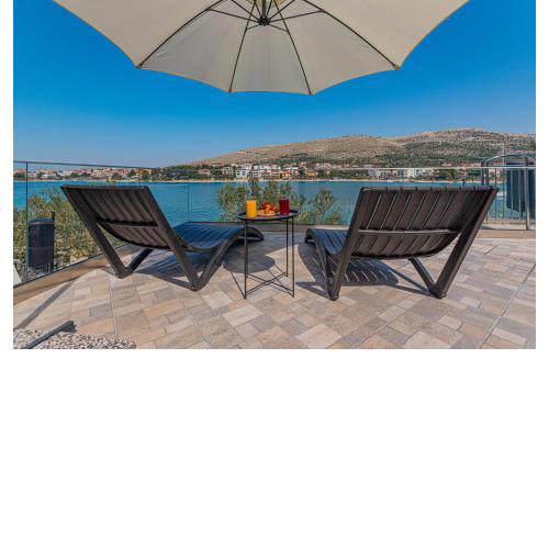 Amazing home in Grebastica with WiFi and 4 Bedrooms