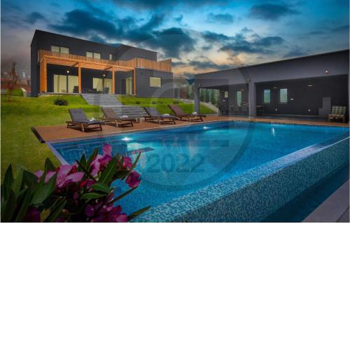 Amazing home in Klostar Ivanic with Outdoor swimming pool and 3 Bedrooms