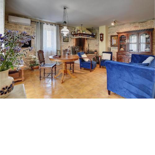 Amazing home in Krnica with WiFi and 4 Bedrooms