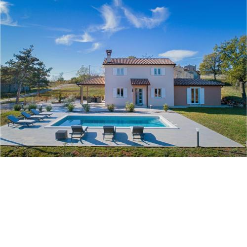 Amazing home in Labin with 3 Bedrooms