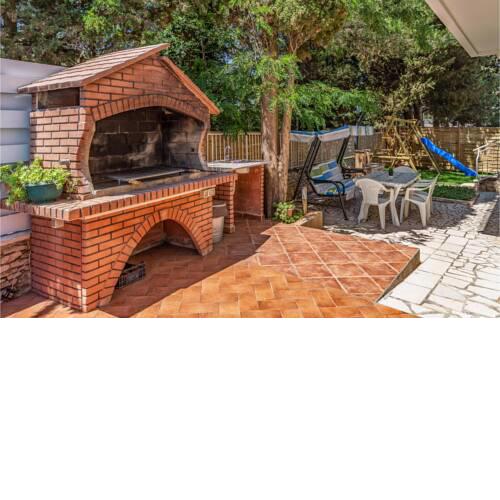 Amazing home in Medulin w/ Outdoor swimming pool, WiFi and 6 Bedrooms