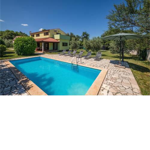 Amazing home in Pavicini w/ Outdoor swimming pool, WiFi and 4 Bedrooms