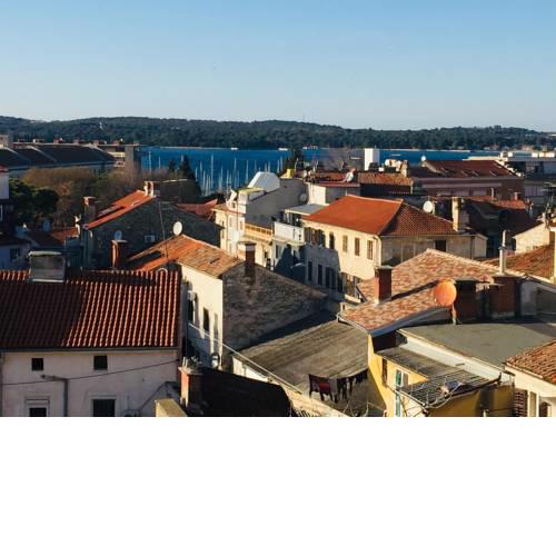 Amphitheatre and sea view apartment-Heart of Pula
