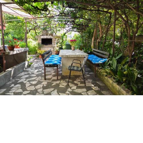 Ana B Apartments