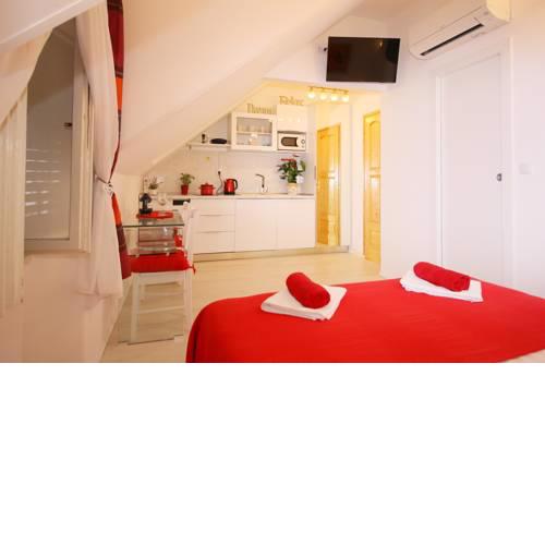 Angelus Apartments