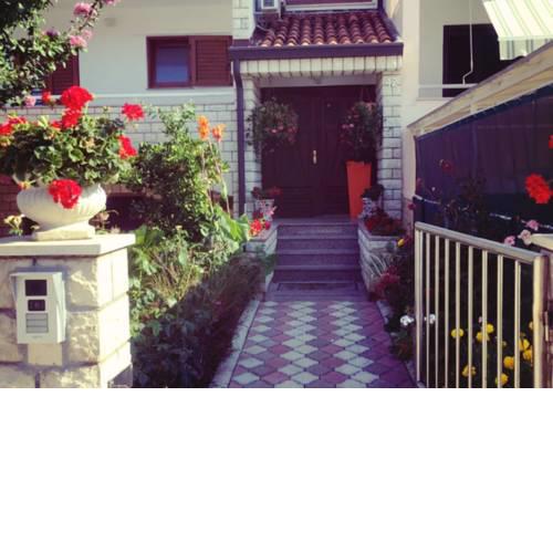 Ani Apartments