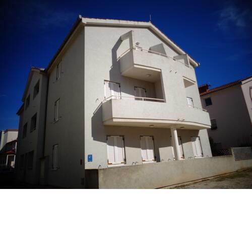 Anica - apartments in an excellent position