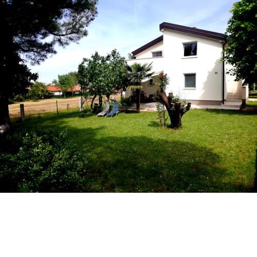 Anica House