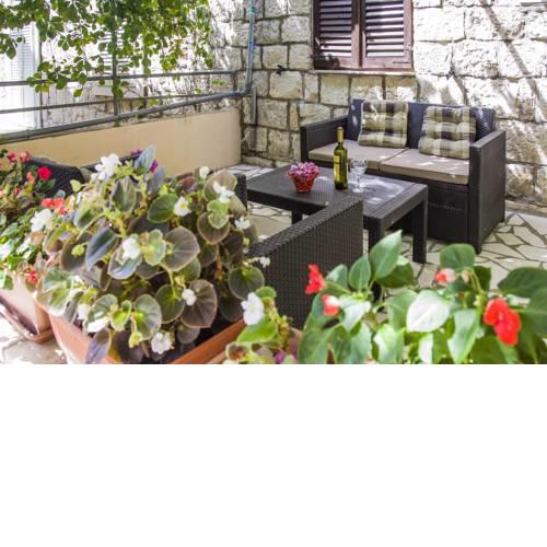 Ante Apartments