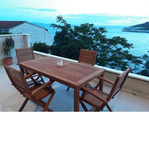 Antonia Apartments