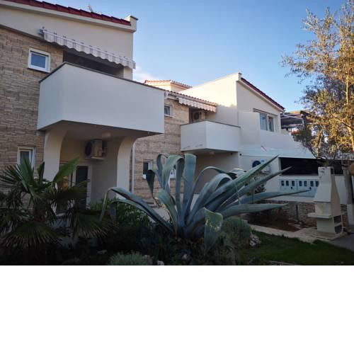 Apartman (6) Perilo