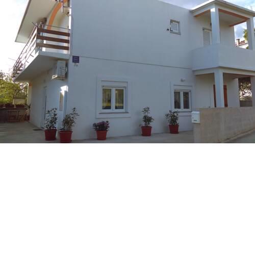 APARTMAN BORNA