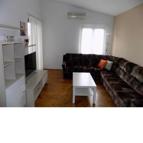 Apartman Dora