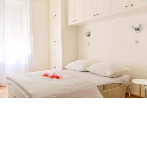 Renovated studio apartment "Draga"