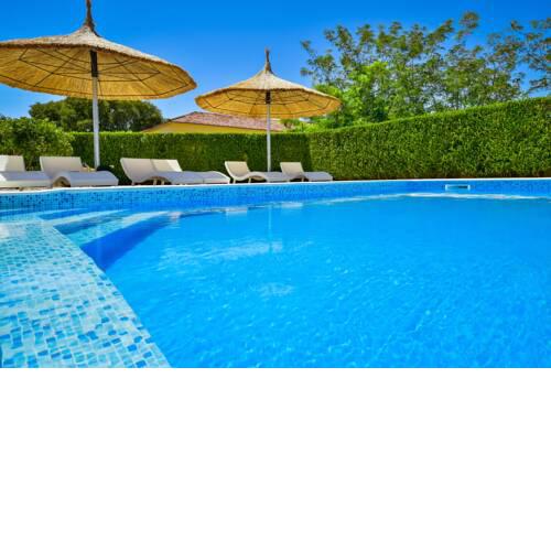 Apartman with pool Petra