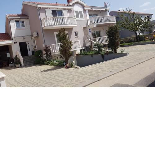Apartmani Kozina