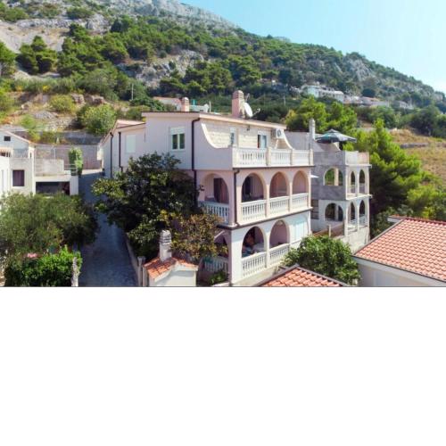 Apartmani Lugonja***