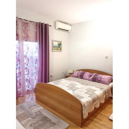 Apartmani Maja