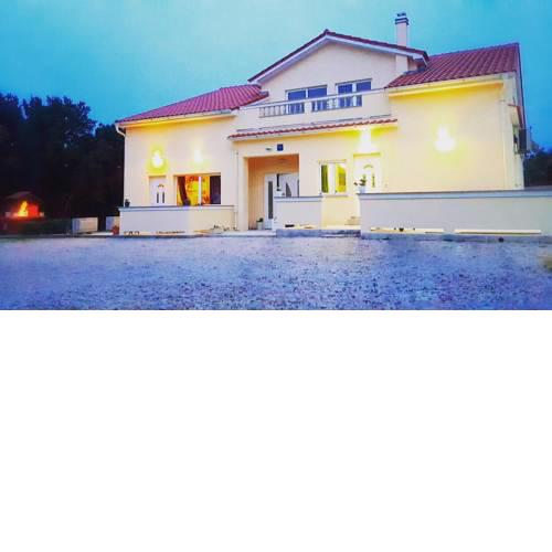 Apartmani "Sandro" Gonar