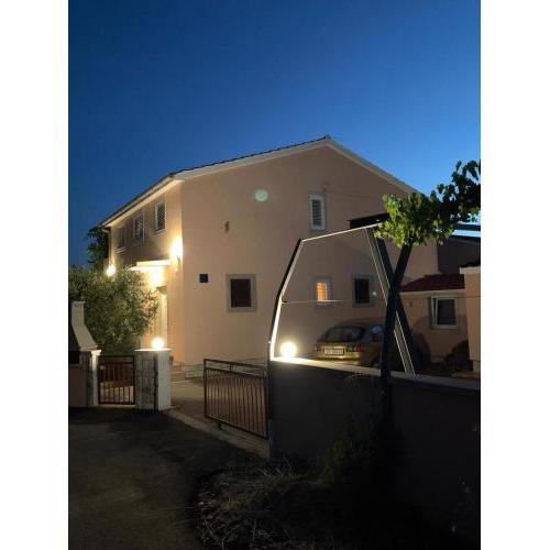 Apartmani Toni Privlaka
