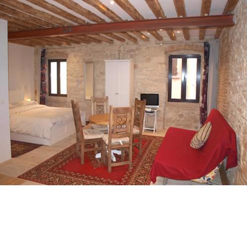Apartment 22