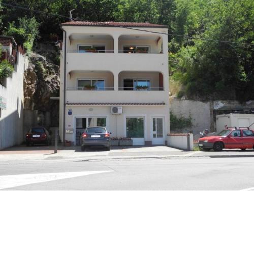 Apartment 3 Lara 42 pax