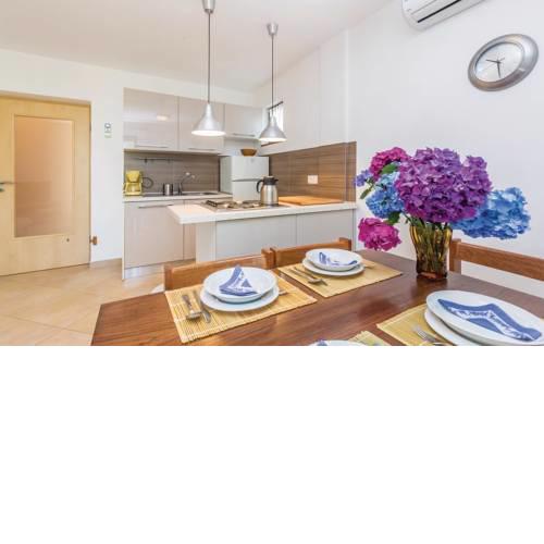 Apartment Ana Omišalj - Three Bedroom Apartment with Sea View