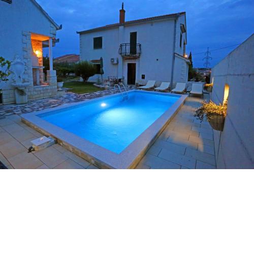 Apartment Ana with private pool