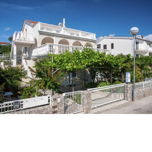 Modern Apartment in Krk with Barbecue