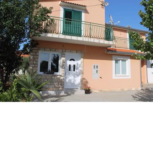 Apartment Ante
