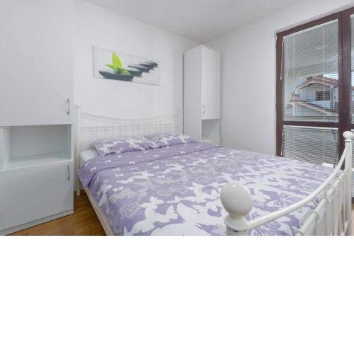 Apartment ANTONIJE with two bedrooms for max 6 person 700 m from beach Funtana