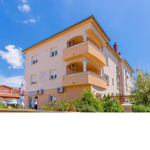 Apartment APARTMENTS EIGHT