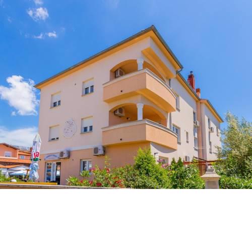 Apartment APARTMENTS EIGHT
