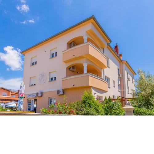 Apartment APARTMENTS EIGHT