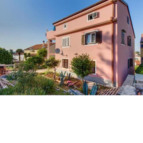 Apartment Astra