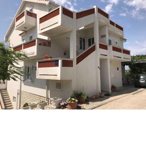 Apartment Banjol 15679b