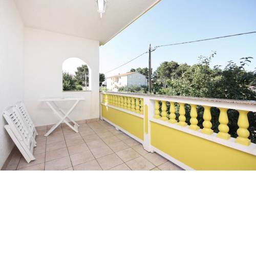 Apartment Banjol 5041a